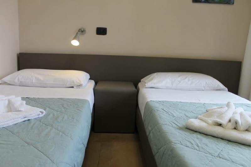Plus Florence Hostel Exteriör bild